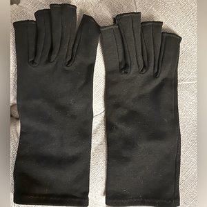 Black Fingerless Gloves